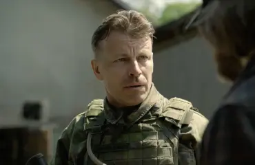 Konflikti-sarja aiheuttaa ristiriitaisia reaktioita katsojissa: "Naisjohtajat seksualisoidaan taas"