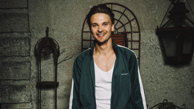 Koskettava viesti ulkomaailmasta! Roope Salminen puhkeaa itkuun