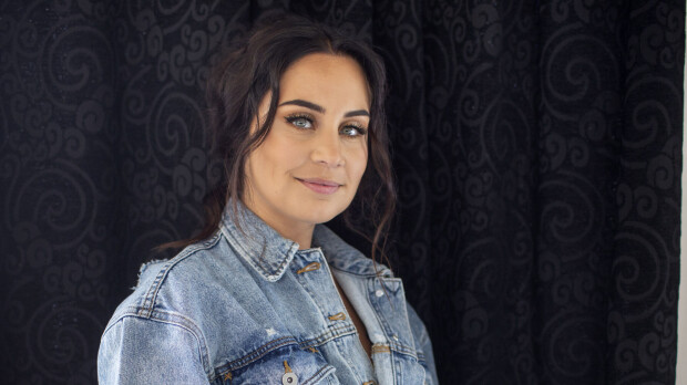 No nyt! Anna Abreu räväytti kylpyammeessa – video