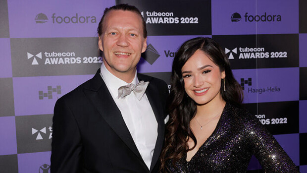 Chachi Hildén juhli syntymäpäiviään - Jukka yhä kuin vastarakastunut Jukka ja Chachi Hildén