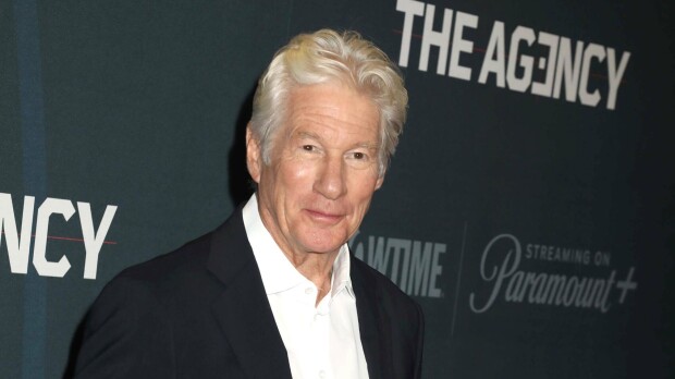 Kuumempi kuin isänsä? Seksisymboli Richard Gere esitteli komean poikansa