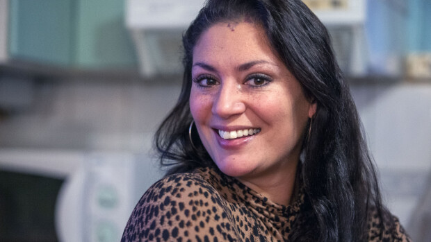 Vauvaa odottavan Jasmin Vähäkankaan jättiyllätys: Vaihtaa jälleen kotia!