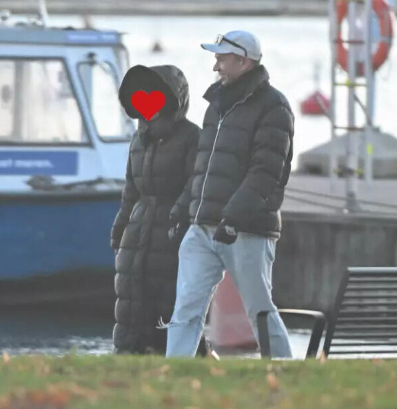 Seiskan paparazzi bongasi hiljattain rakkauselämästään vaitonaisen Juha-Petterin kauniin brunetin seurasta.
