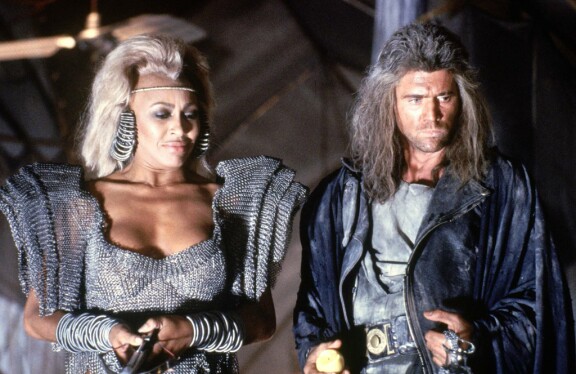 – Onneksi Mel Gibson oli kiva, sillä häkellyin tervehtiessäni häntä ensimmäistä kertaa, Tina on muistellut.