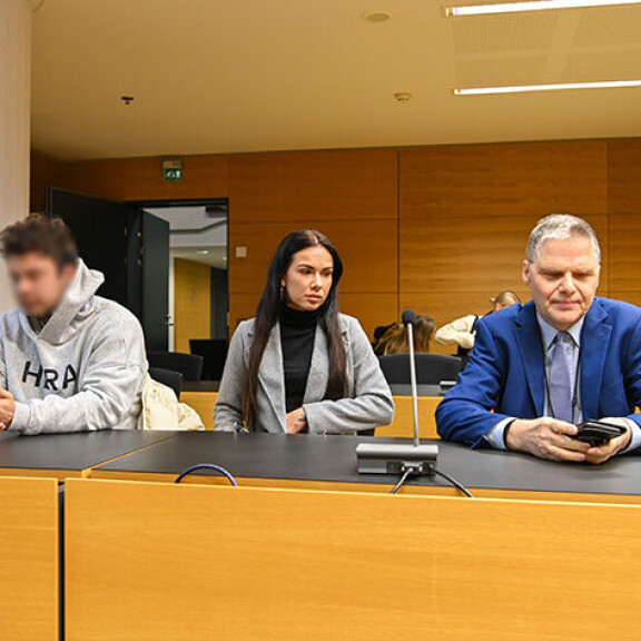 Josku saapui oikeuteen miespuolisen ystävänsä kanssa. Temptation island suomi josku