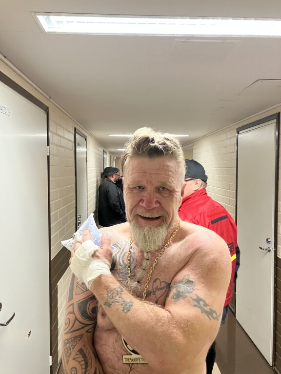 Bablo hävisi itse ottelun, mutta voitti yleisön sydämet.