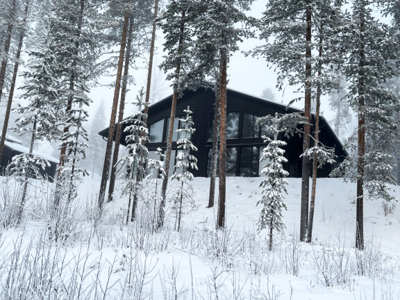 Talon vasen puolikas on Martinan ja hänen aussikultansa firman nimissä.