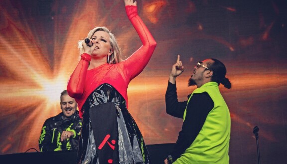 Anneli. Mikko ja Mario muodostavat Pandoran vauhdikkaan 2020-luvun keikkakokoonpanon.