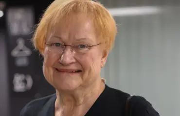 Apu: Tarja Halosta kehoitettiin menemään kauneusleikkaukseen