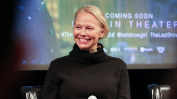 Huh! Näin tyrmäävä on Pamela Anderson, 57, ilman meikkiä