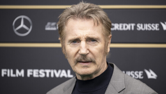 Liam Neeson on tekemässä uutta versiota Alaston ase -komediaelokuvista.