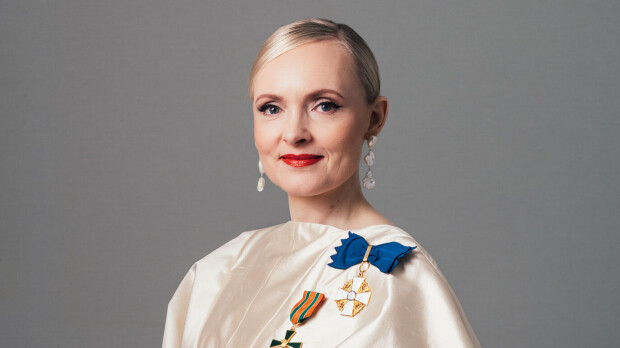 Mikä tyyli! Maria Ohisalo otti Linna-asuunsa mallia Jenni Haukiosta