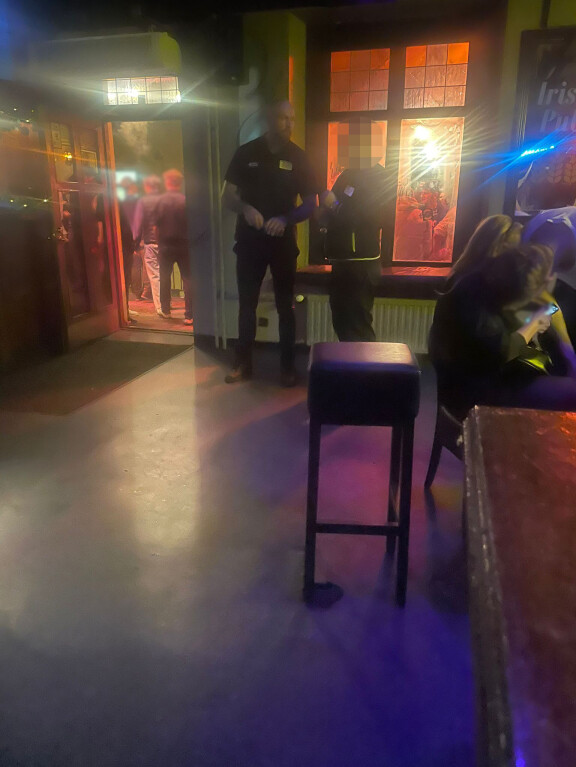Portsarina toimiminen on pitkälti asiakaspalvelua ja 'Robban' saakin kiitosta herramiesmäirsestä käytöksestä.