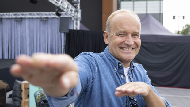 Tunnistaisitko Onnenpyörä-legendaa? Janne Porkka bongattiin viihteeltä – kuva