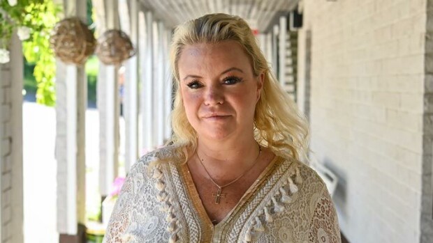 Poliisit paikalle! Johanna Tukiaisen koirakaaos pahenee Johanna Tukiainen