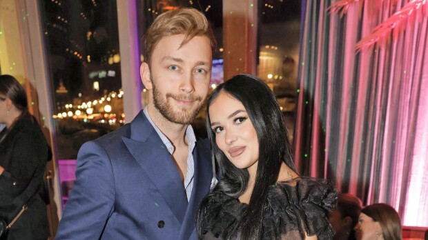 Emil Hallberg ja Sofie-rakas häämatkalla ökykohteessa – kuuma kuva!