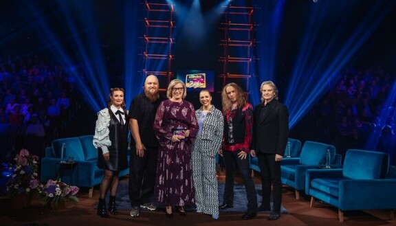 Irina oli Elämäni biisi -sarjassa viiden kauden ajan. Mukana lauloivat myös Jarkko Ahola, Ilta, Kasmir ja Pepe Willberg.