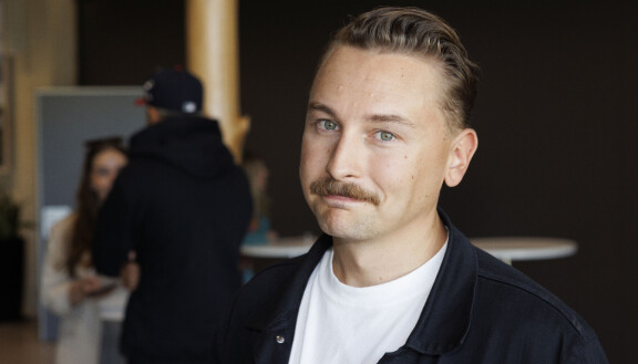 Mika työskentelee YleX-kanavalla.