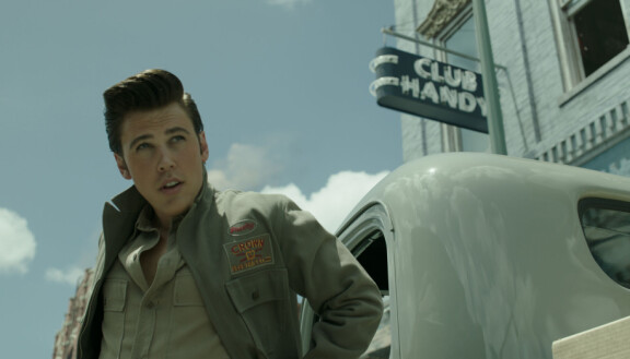Austin Butler elokuvassa Elvis.