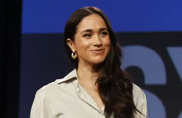 Herttuatar Meghan edusti poikkeuksellisessa tyylissä – kuva