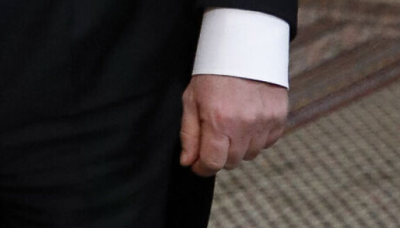 Chris jätti kuitenkin vihkisormuksensa kotiin.