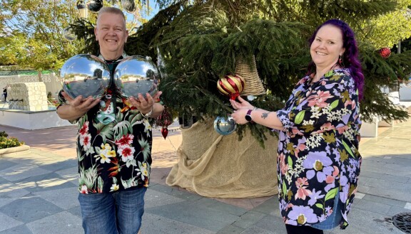 Aki ja Heli Palsanmäki viettävät joulun Espanjassa.