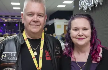 Oho! Heli ja Aki Palsanmäki repäisevät syksyllä 2025