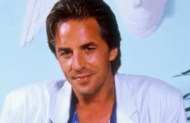 Don Johnson, 75, oli jo parikymppisenä häpeilemätön häntäheikki