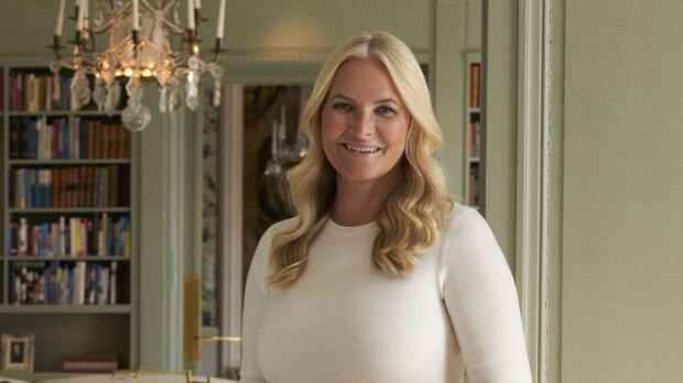 Kruununprinsessa Mette-Marit hurmaa joulumekossa – avoin puhe 'vaikeista ajoista'