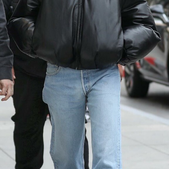 Kylie Jenner ihonmyönteisessä haalariasussa! Julkkiskaunotarten talvityyli Seiskan muotipoliisin ratsiassa Hailey Bieber