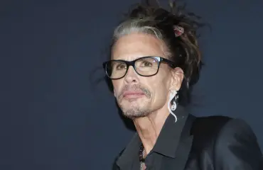 Jopas! Tältä eläkkeelle jäänyt Steven Tyler, 76, näyttää nykyään