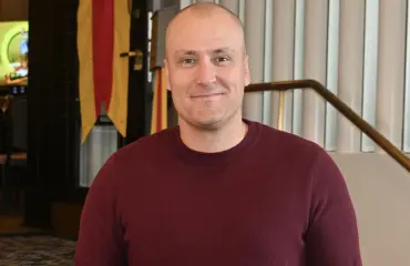 Oho! Heikki Paasoselta viittaus rumaan kolmiodraamaansa – vehtasi kiekkotähden vaimon kanssa