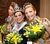 Satu Tuomisto kruunattiin Miss Suomeksi 2008. Susanna (oik.) oli vielä sukunimeltään Mustajärvi. Toiseksi perintöprinsessaksi valittiin Jaana Taanila.