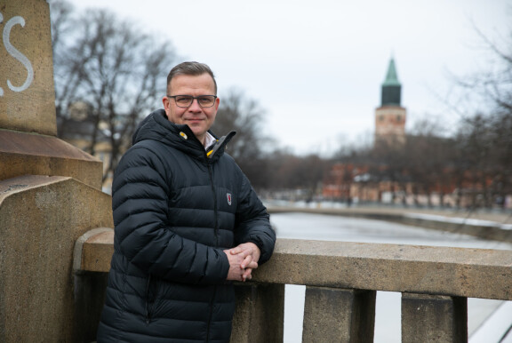 Maria on löytänyt paikkansa pääministeri Petteri Orpon johtamasta kokoomuksesta ja kertoo asiasta sattumalta aprillipäivänä.
