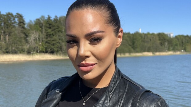 Sofia Belorfin joulu sen kuin jatkuu - esittelee valtavia pakettejaan