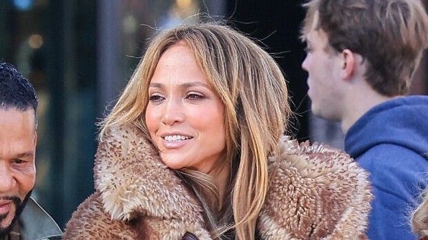 Talven tyylilyyli! Eronnut Jennifer Lopez hehkuu