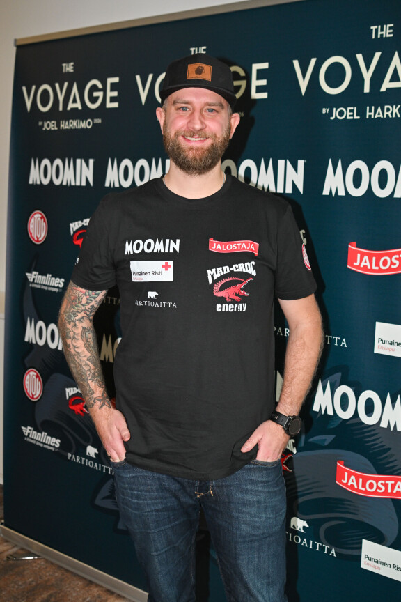 Joel Harkimo tunnetaan myös levästä hymystään. Nähtäväksi jää, että hyytyykö hymy Atlantin yli yksin reissatessa.