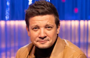 Vakavaan onnettomuuteen joutunut Jeremy Renner julkaisi videon sairaalasta: "Ällöttävää!" 