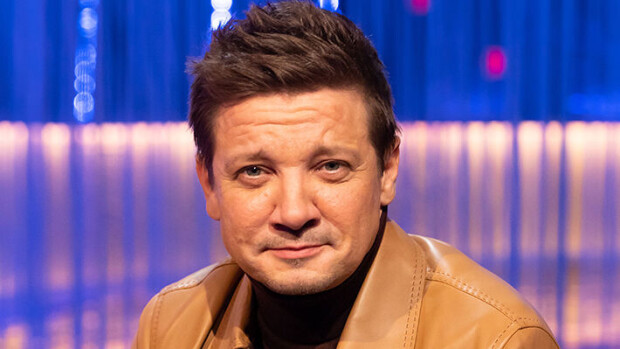 Vakavaan onnettomuuteen joutunut Jeremy Renner julkaisi videon sairaalasta: 'Ällöttävää!' jeremy renner