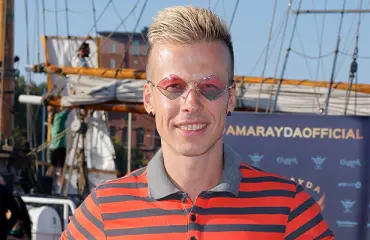 Antti Kurhinen pullistelee ulkomailla, seuraajat huolissaan: "Maailman vaarallisin kaupunki" - joutui jo ryöstetyksi!