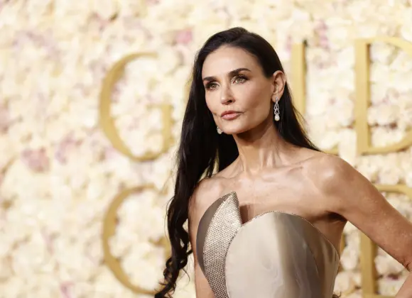Demi Moore yllätti tunteenpurkauksellaan – tässä ovat Golden Globe -illan tähtihetket