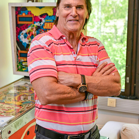 Frederik pyrkii eduskuntaan frederik