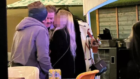 Konna kertoi olleensa vain vesilinjalla Tampereen yössä. Kuva napattu kello 03.41.