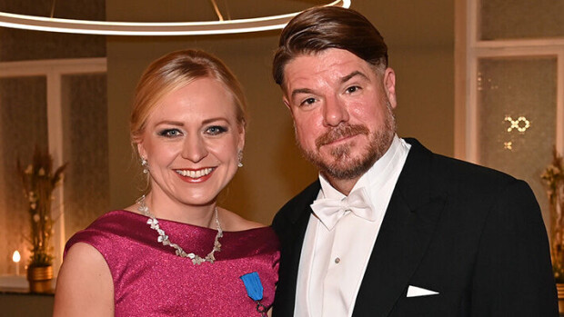 Suloinen lomakuva! Jussi Heikelä ja Elina Valtonen yhdessä Etelä-Afrikassa Jussi Heikelä ja Elina Valtonen