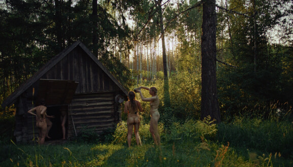 Savusaunasisaruus-dokumentti voitti European Film Awards -gaalassa parhaan dokumentin palkinnon vuonna 2023.