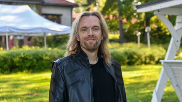 Anssi Kelalla on uusi keräilyharrastus – yllättävän halpaa puuhaa