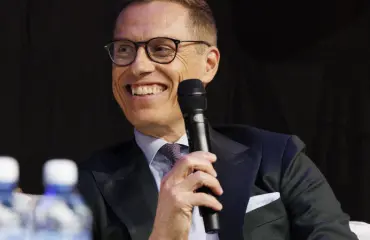 Mikä talvityyli! Presidentti Stubbin ja vaimon tempaus puhuttaa
