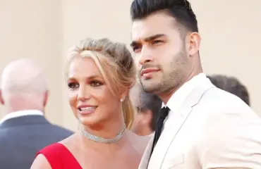 Jestas! Britney Spearsin ex-miehen tyttöystävä on kuin nuori Britney – kuvat