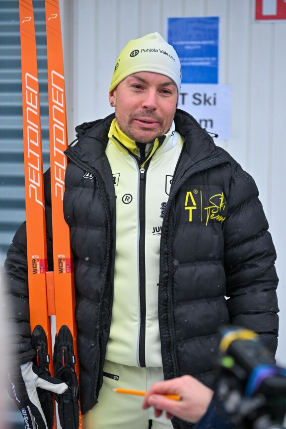 Antti Tuisku vastaa faneilleen eikä enää usko palaavansa keikkalavoille.