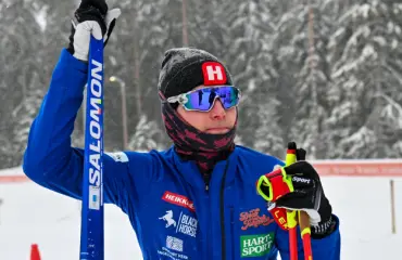 Rokkihiihtäjä Remi Lindholm ryöpyttää rajusti: ”Tavoite lyödä muille paskat housuun”